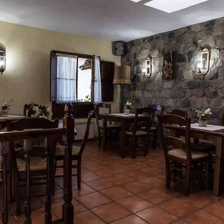 ホテル Casa De Aldea Duesos カラビア