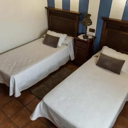 Casa De Aldea Duesos Pensión Caravia
