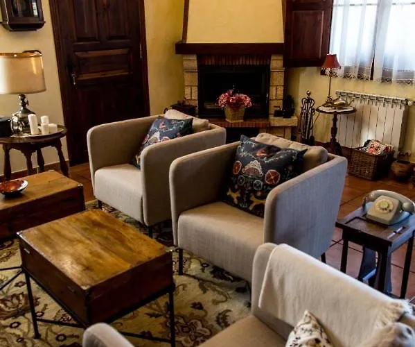 Casa De Aldea Duesos 3*